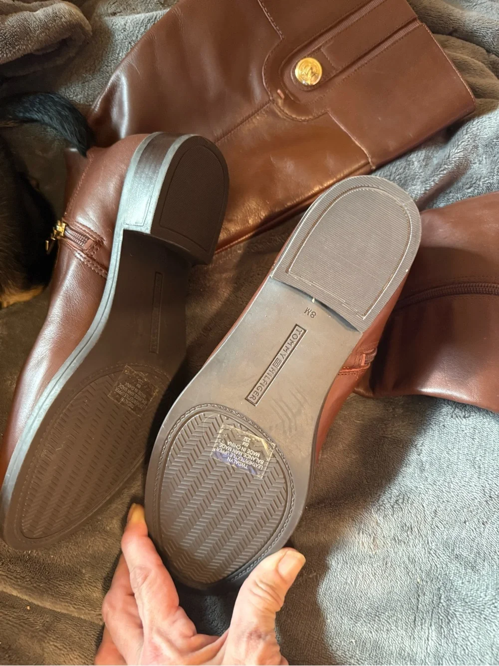 Tommy Hilfiger Cognac Leather Boot with Gold Logo - Zip up